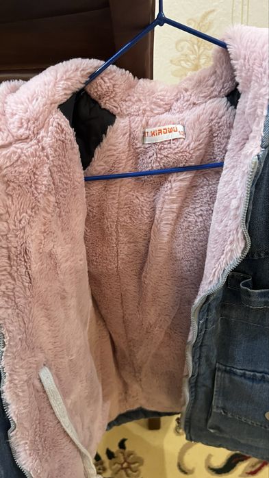 Detski palto sotiladi