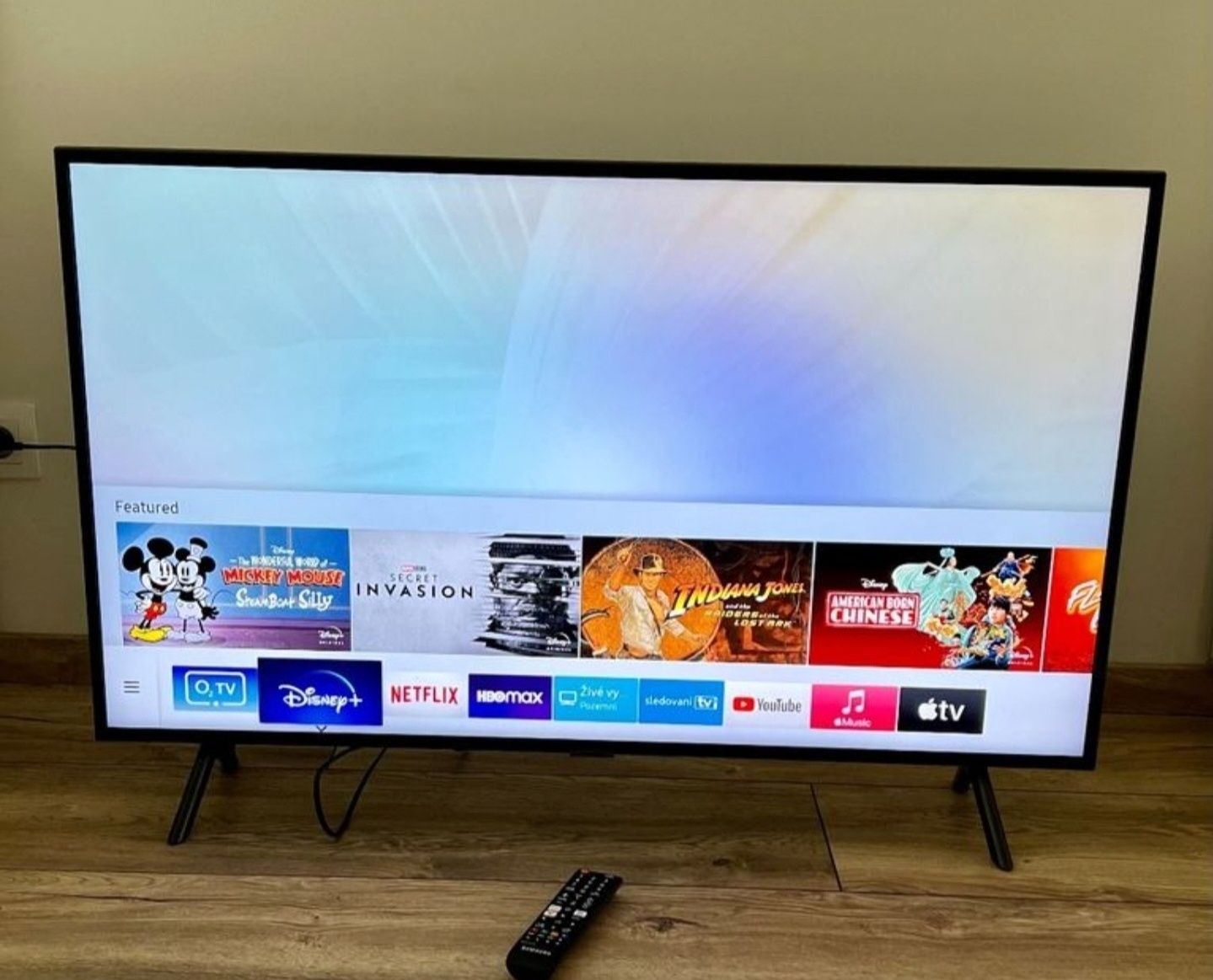 4К телевизор Samsung 109cm Wi-Fi YouTube Netflix SmartTV