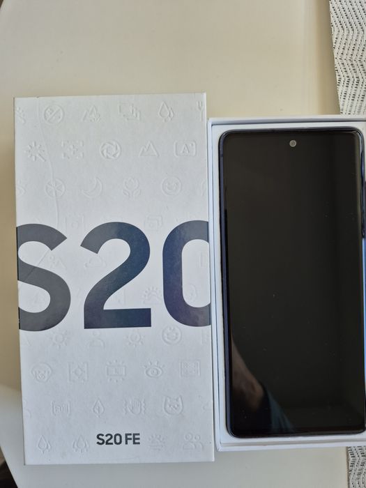 Vând Samsung S20FE