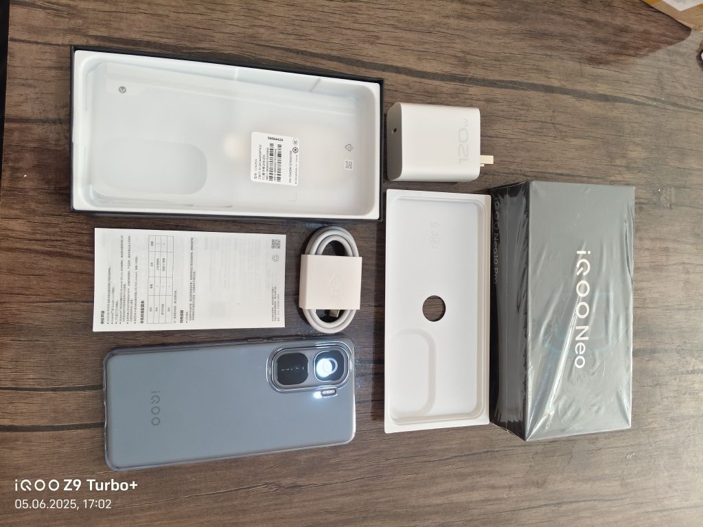 Vivo iqoo neo 10 pro