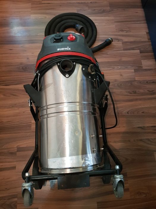 Starmix NSG uClean PA-1455,aspirator de apă cu pompă integrată.