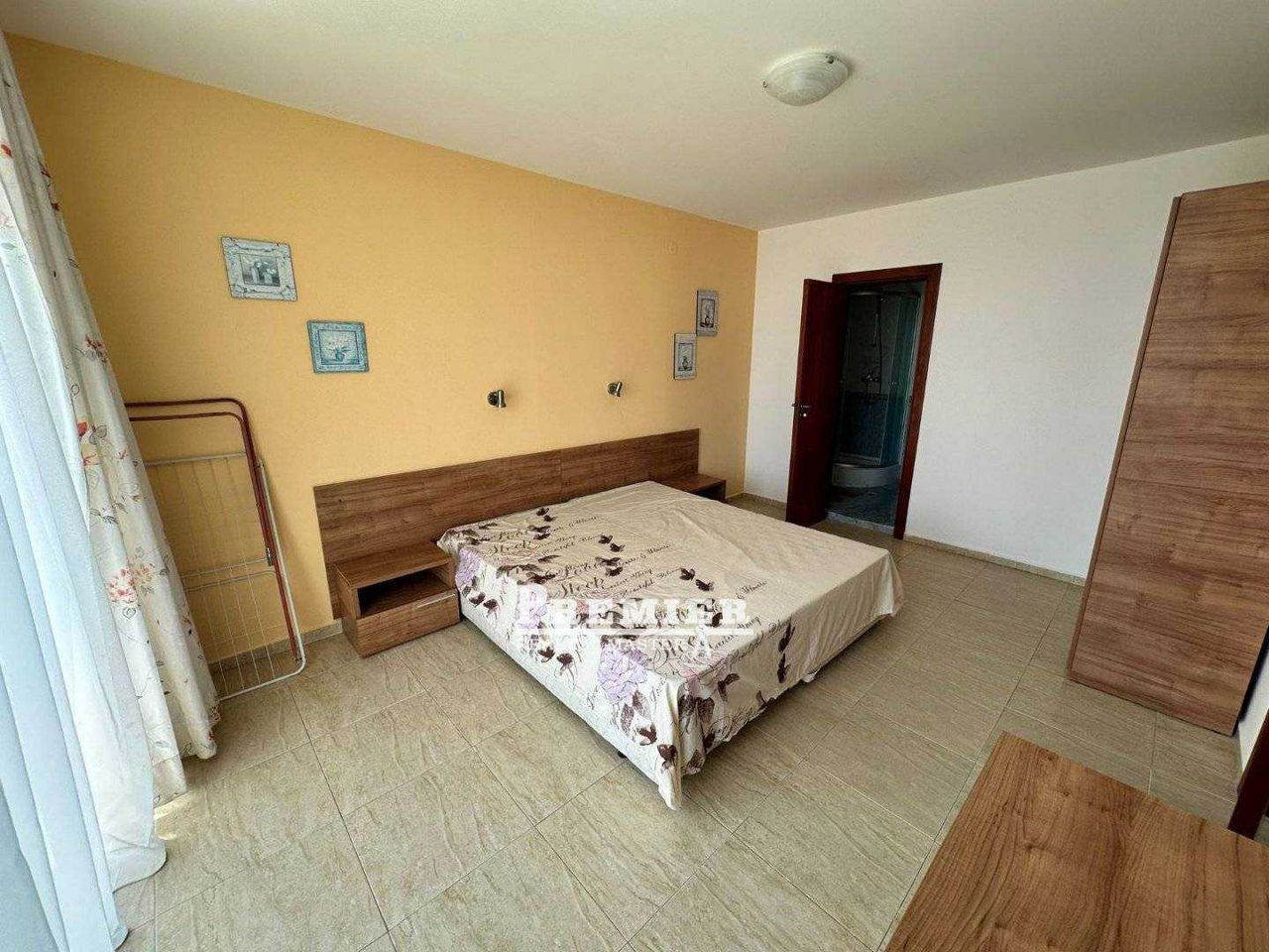 Продава се Двустаен апартамент в к.к. Слънчев бряг - 63 кв.м за 1008 €/кв.м - Снимка #1