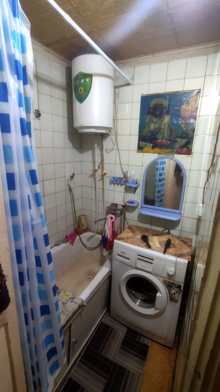 Продам 2х комнатную квартиру в 11 а микрорайоне.