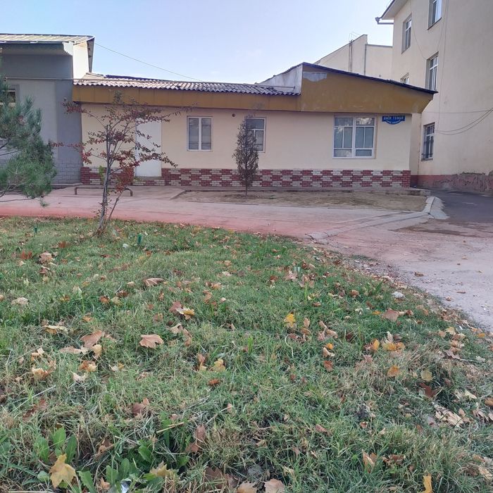 Срочно продается участок 1 линия Юнусабад Проспект Амир Темур шох куча