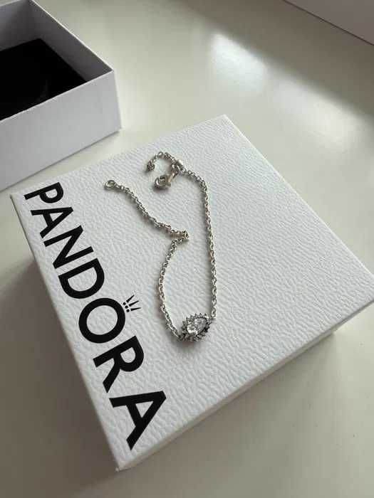 Гривна Пандора|Pandora