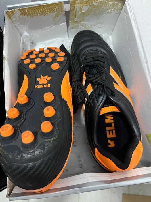 Ghete cu crampoane pentru fotbal KELME