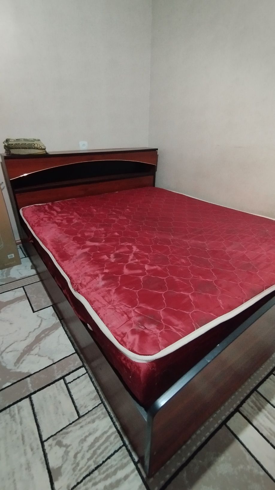 Спальный гарнитур