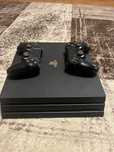 Ps4 PRO + 2 Controlere + Jocuri