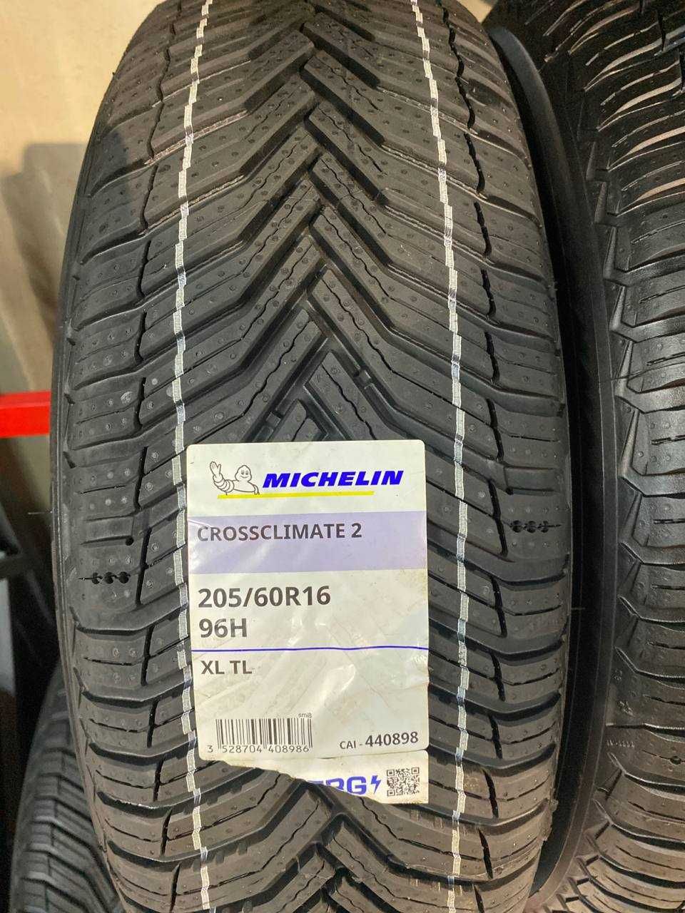 Michelin CrossClimate 2   205/60R16   2025