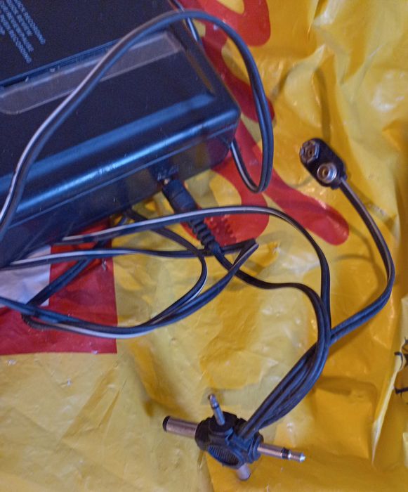 Уокмен плюс Адаптер със 7 аутпута + удължителче за адаптера