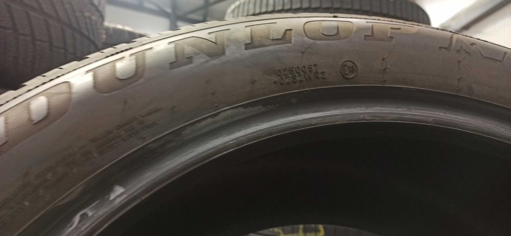 4бр.зимни гуми 235/55/19 Dunlop