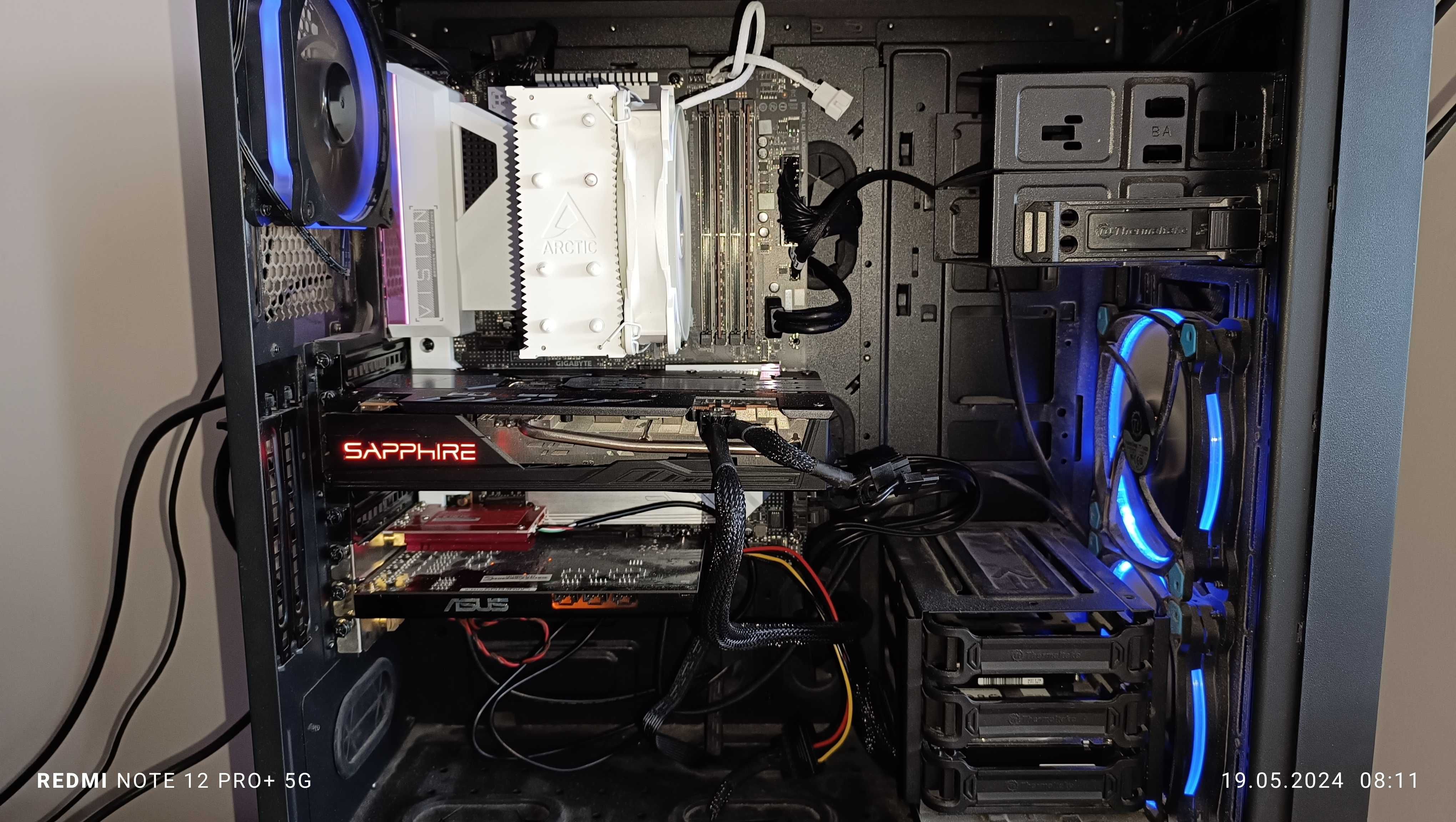 компютър - 10400f - Z490 - RX 5600 XT - 32GB DDR4 - 1TB m.2 - Wi-Fi 6