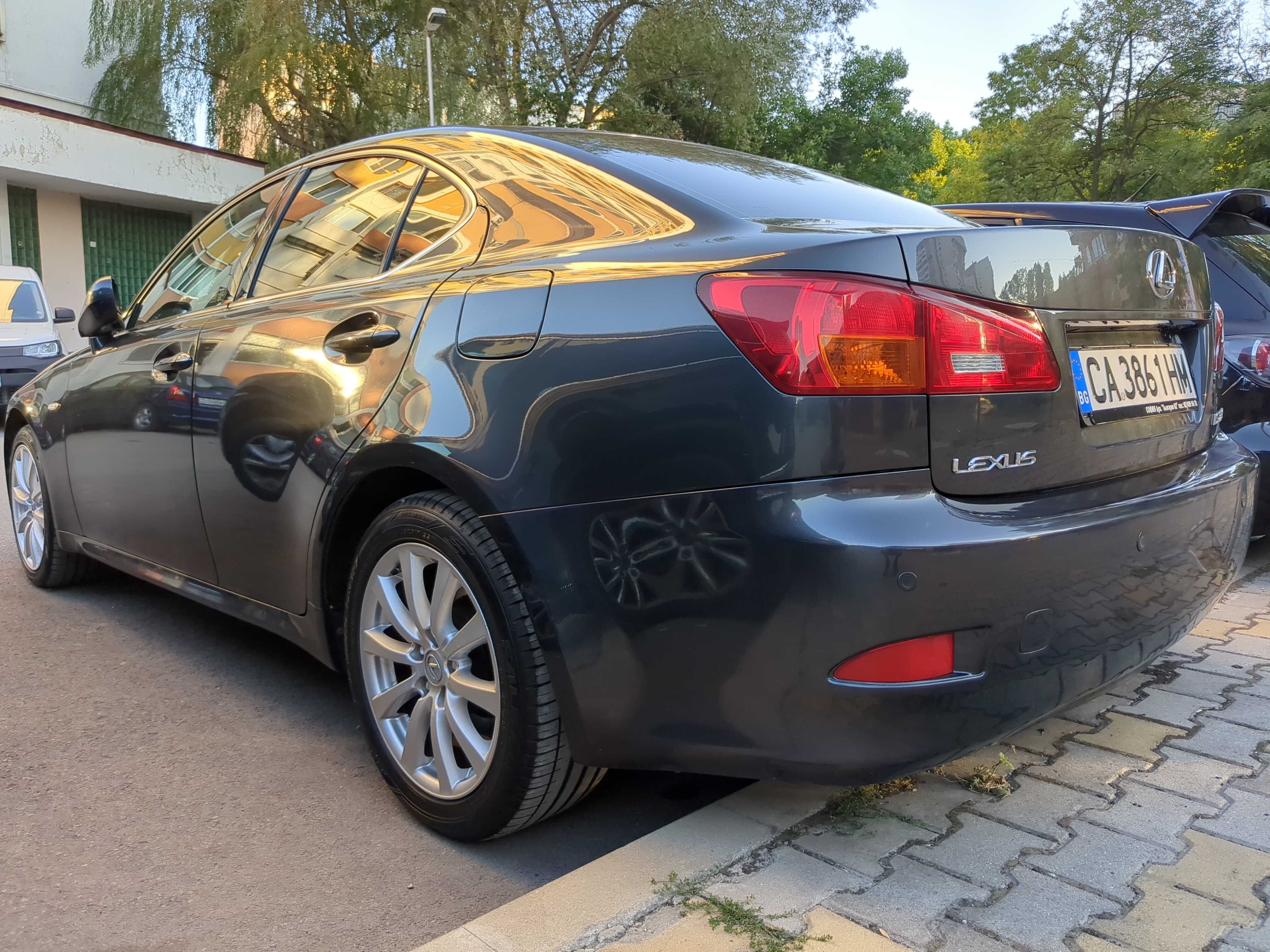 Lexus IS 220d 169000 км