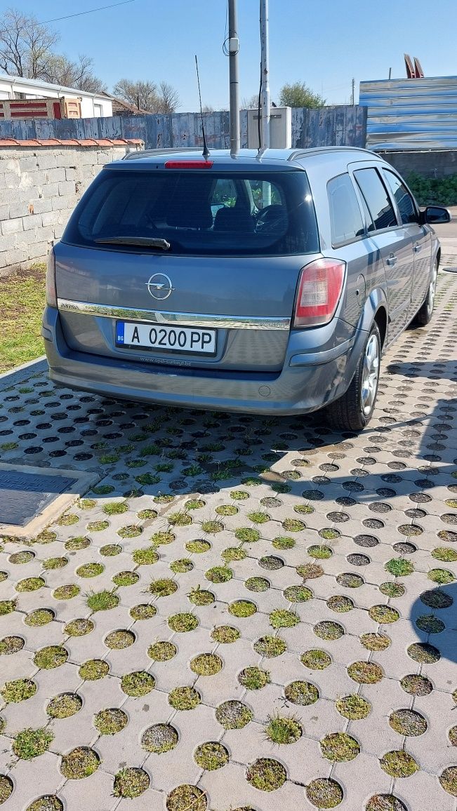 Opel Astra 1 . 7  cdti 2007