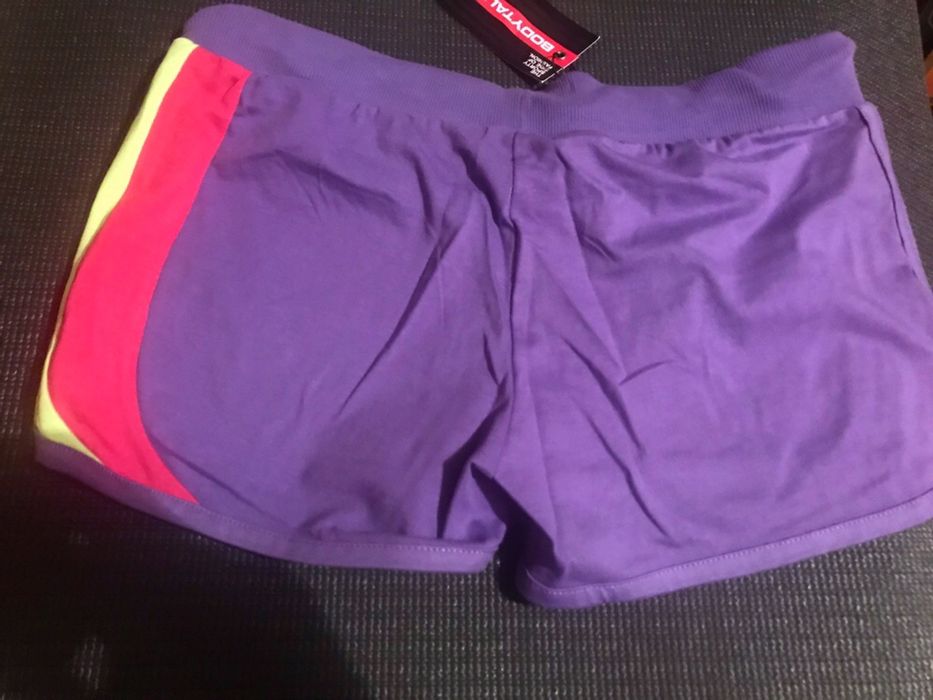 Дамски къси панталони