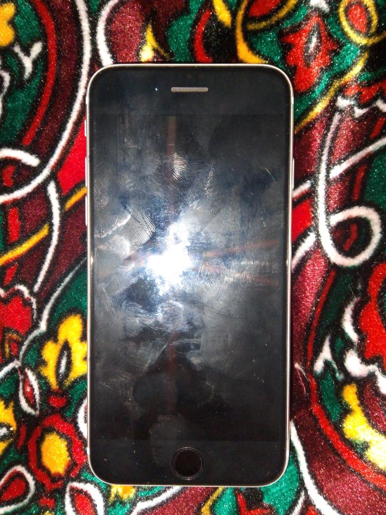 iphone se 2020 4/64