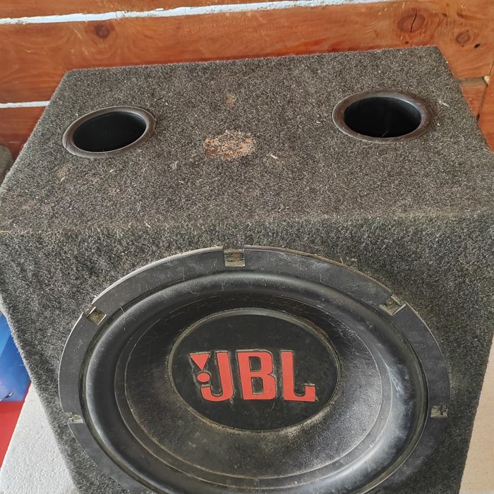 Vând boxa pt Mașină