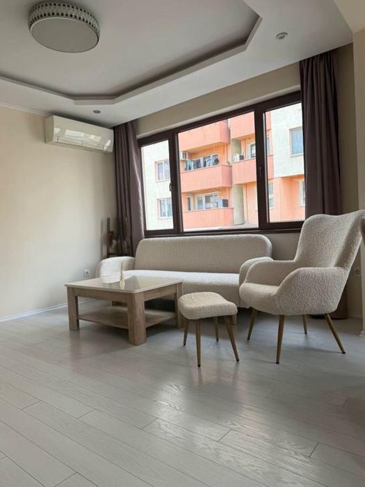 Тристаен, под наем, ж.к Сухата река