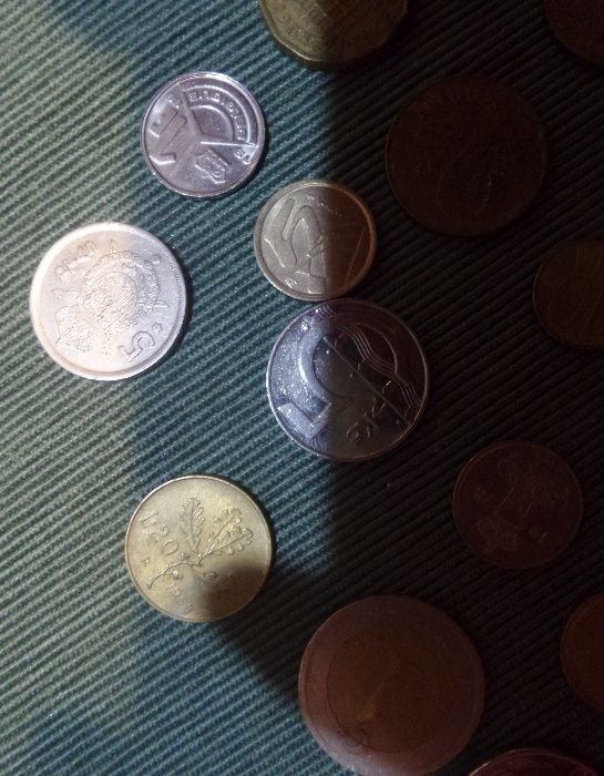 монети различни държави от европа и азия