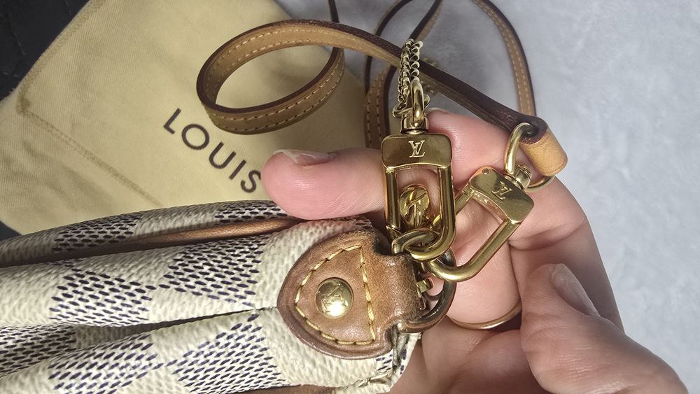 Geanta crossbody Louis Vuitton Eva cloth bag,beige, saculet,impecabila