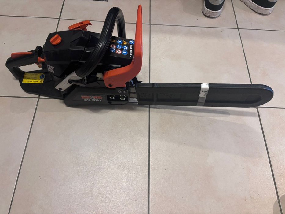 Drujbă benzină CROSS TOOLS CKS 1200 V – Nouă / în stare foarte bună