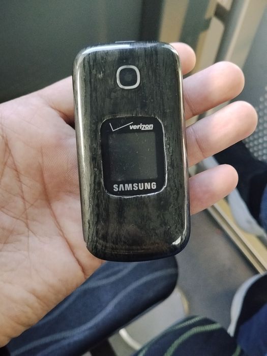 Samsung verizon gusto 3