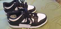 Nike Dunk low black white marimea 33.5