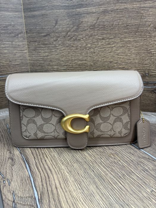 Дамски чанти Coach различни размери