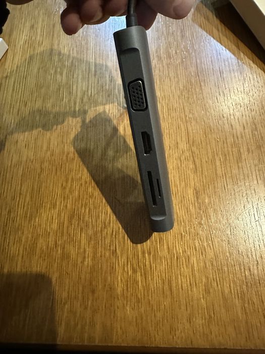 Vand HUB-C D09 cu multiple