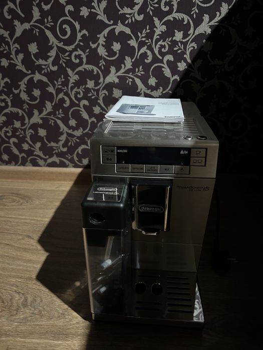 Кофемашина DeLonghi PrimaDonna