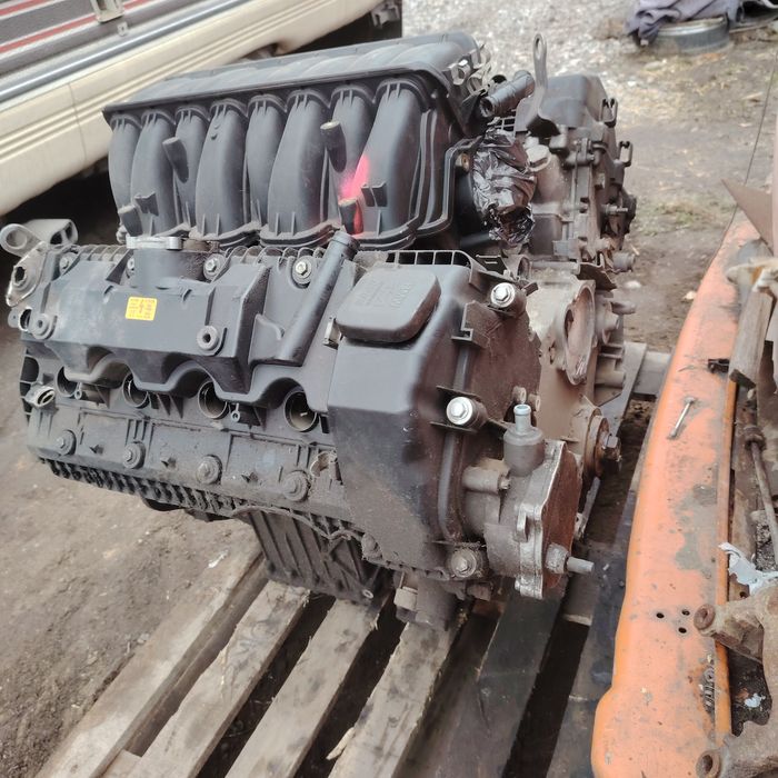 Здравствуйте продам двигателья от БМВ х5 е 70 4.8 по запчастям