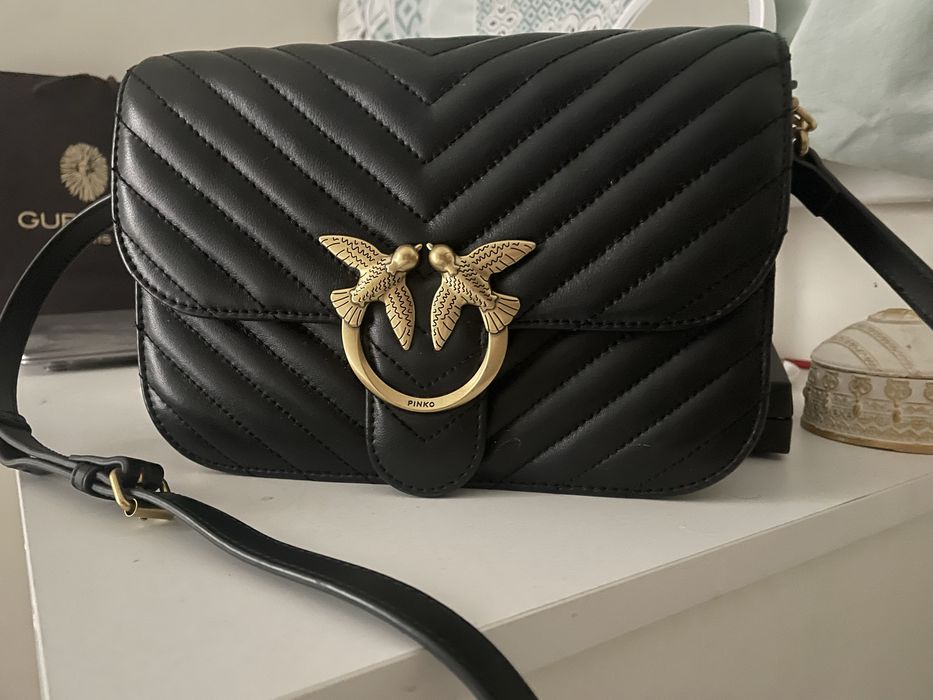 Сумка от Pinko. Кожа натуральная.Оригинал 100%. В идеальном сост