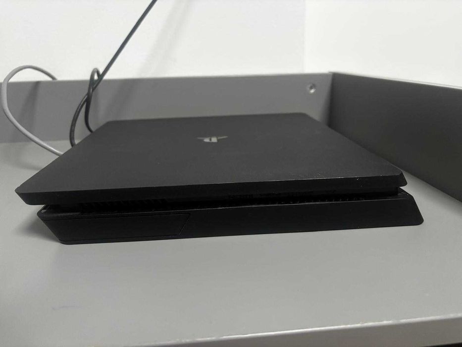Playstation 4 slim