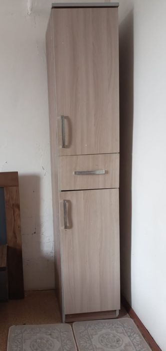 Продам шкаф. Шкаф сатылады.