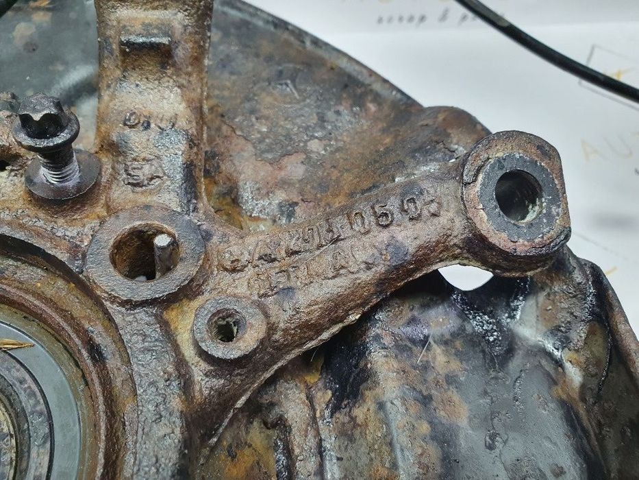 Fuzeta  stanga spate MERCEDES-BENZ C-CLASS T-Model II S203 2001 - 2007 2.2 C 220 CDI OM 646.963 A2030505