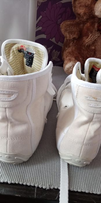 Бели кецове Дизел, 39ти номер, носени съвсем малко