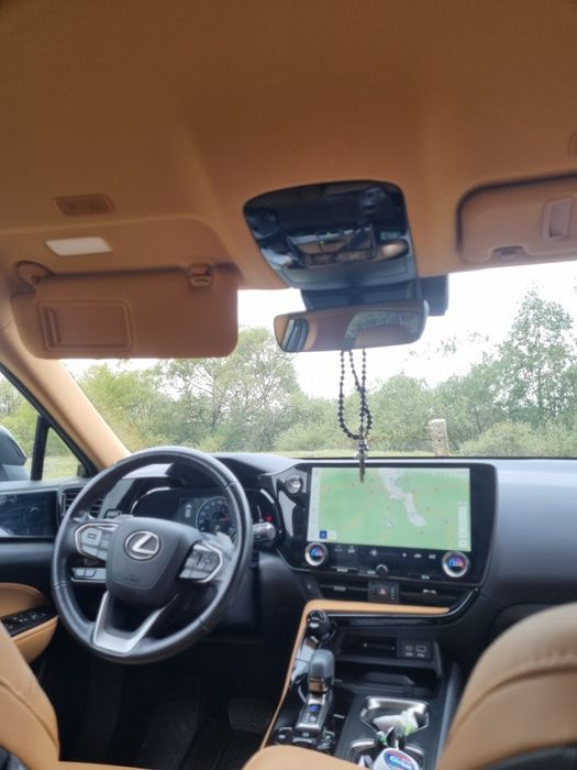Vând Lexus NX350H