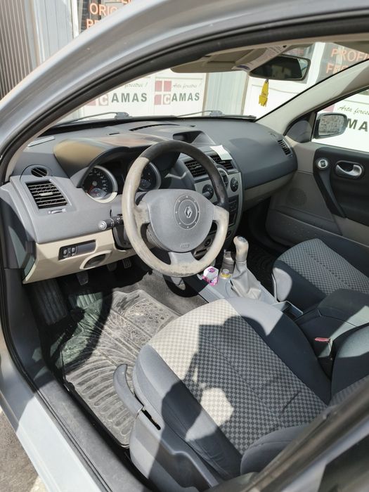 Vând / Schimb Renault Megane Sedan 1.4 16V