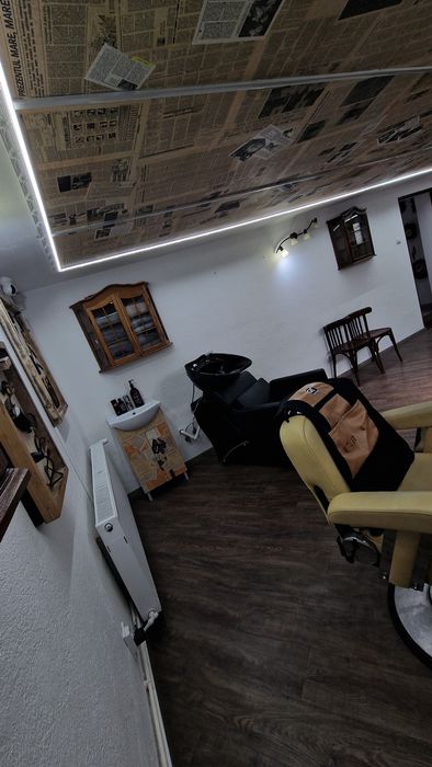 Inchiriez scaun in salon barber shop (frizerie)