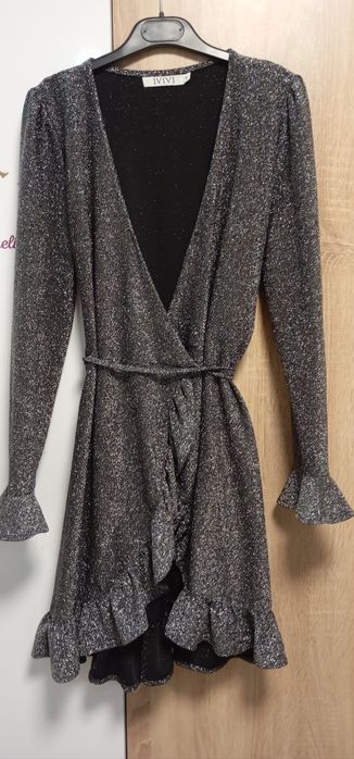 Rochie superbă cu sclipici, potrivită pentru orice tip de eveniment