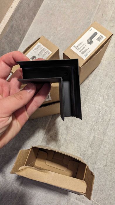 Хоризонтален ъгъл + ъглов захранващ конектор за магнитна шина, черни