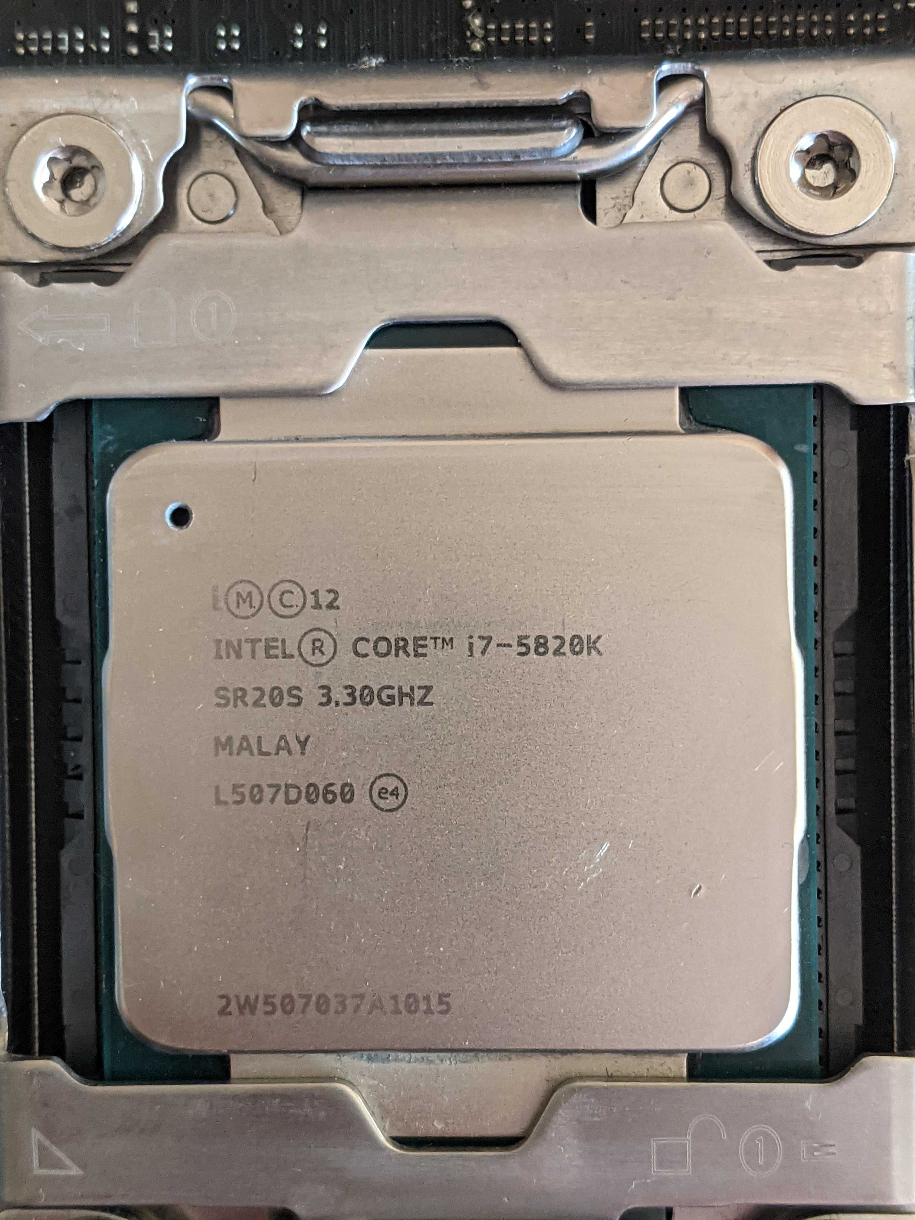 kit placa de baza ASUS ROG STRIX X99 Gaming + procesor Intel i7 5820K