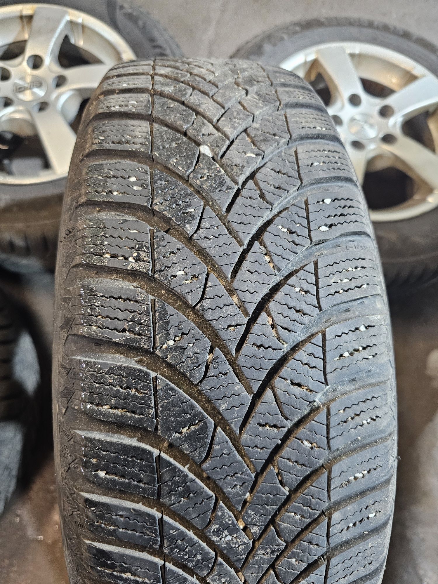 4бр лети джанти 15' 5x110, с гуми SEMPERIT DOT23 OPEL