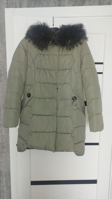 Продам зимний пуховик