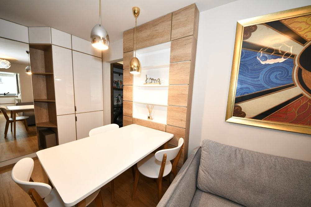 Apartament piata centrala et.1