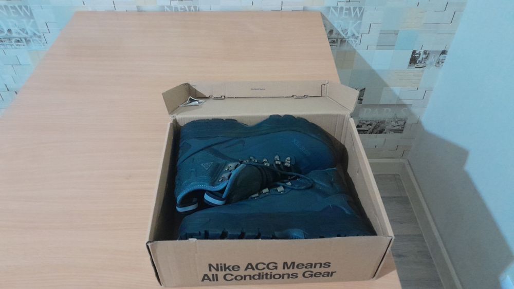 Кыскы етик сатылады срочно)