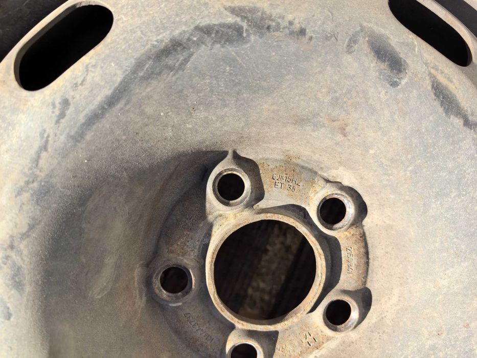 15 цола 5 х 100 мм Фолксваген / Ауди / Шкода / Сеат - 6 Инча / ЕТ 38