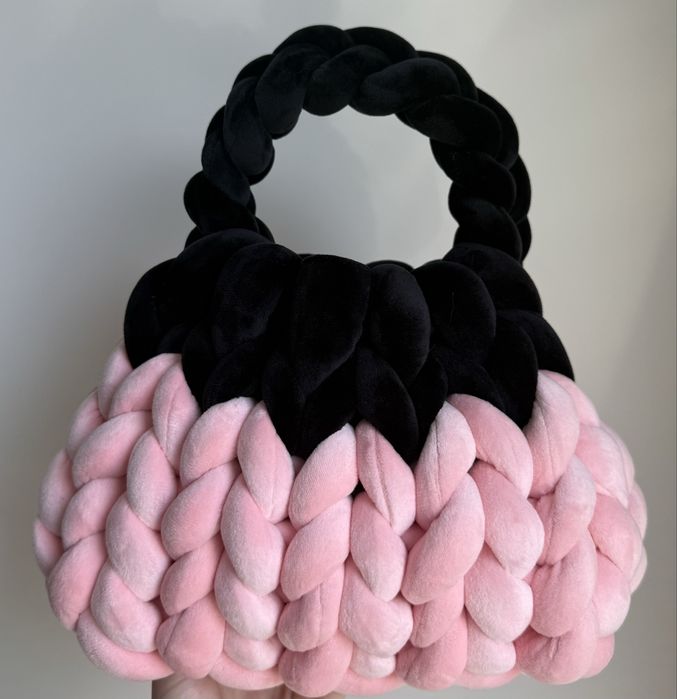 Ръчно плетени чанти от мек плюш