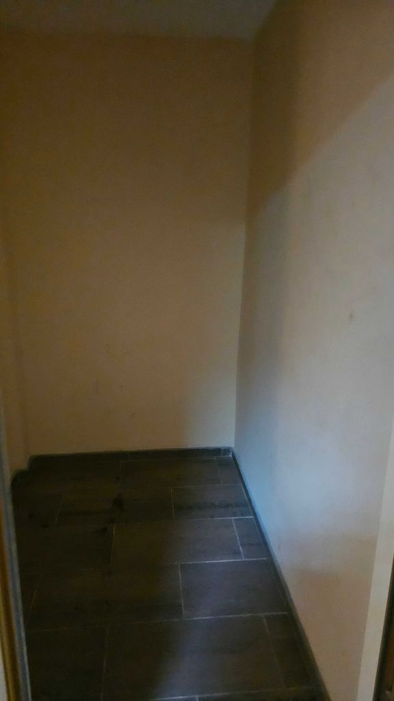 Дава се под наем Офис в Добрич, Център - 121 кв.м за 612 € - Снимка #7