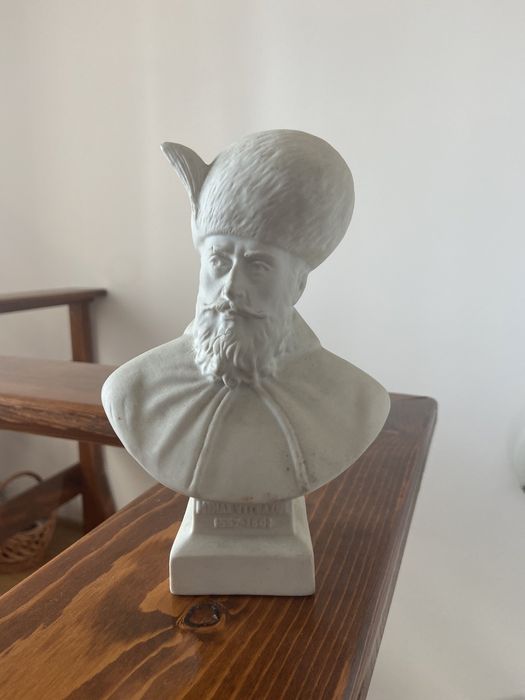 Statueta Miahi Viteazul h 19 cm